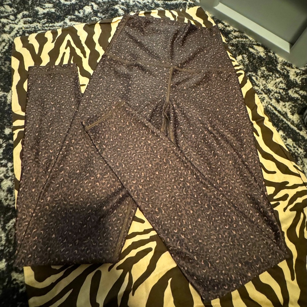 Offline by Aerie 7/8 leopard leggings, high rise, size small.